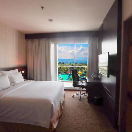Labersa Hotel & Convention Center Toba Balige 外观 照片