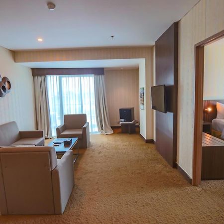Labersa Hotel & Convention Center Toba Balige 外观 照片