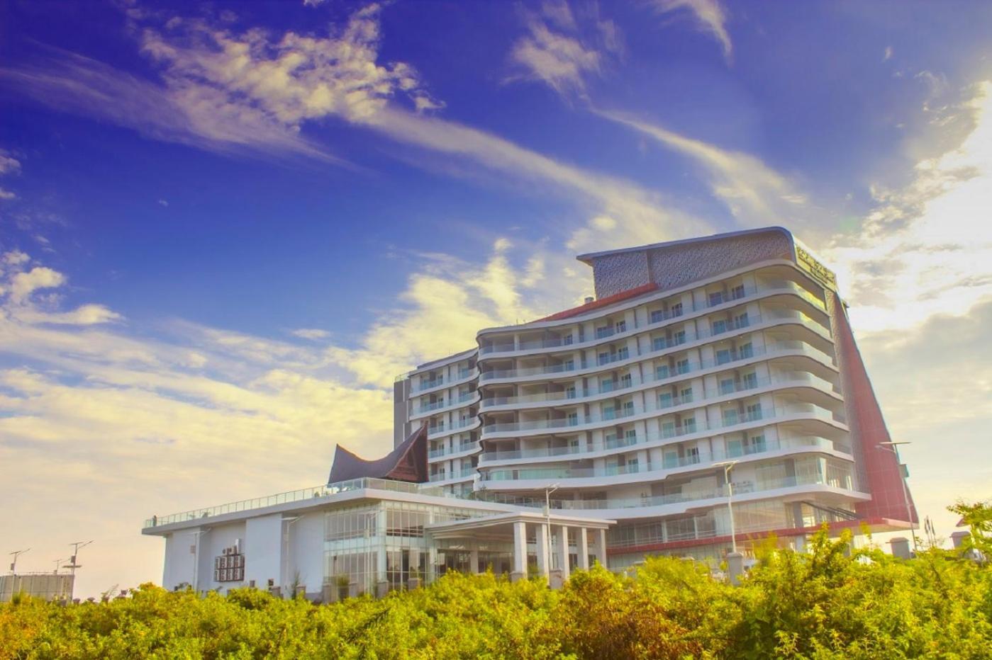 Labersa Hotel & Convention Center Toba Balige 外观 照片