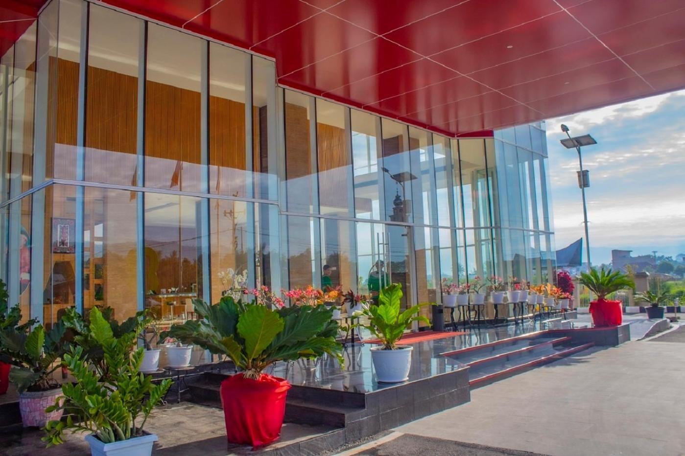 Labersa Hotel & Convention Center Toba Balige 外观 照片