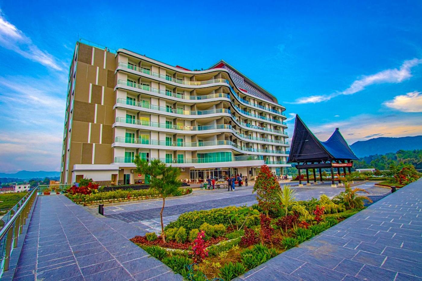 Labersa Hotel & Convention Center Toba Balige 外观 照片