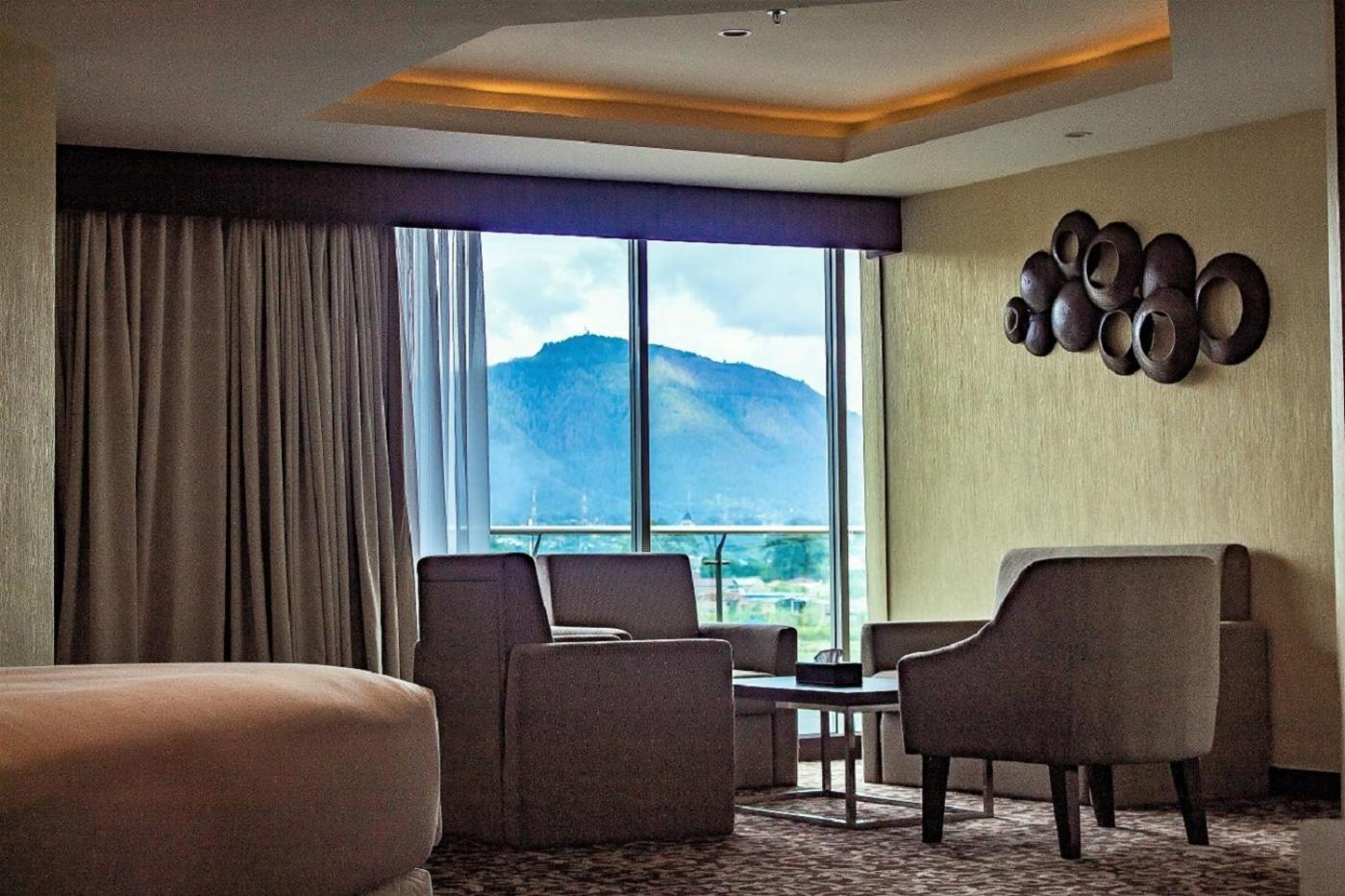 Labersa Hotel & Convention Center Toba Balige 外观 照片