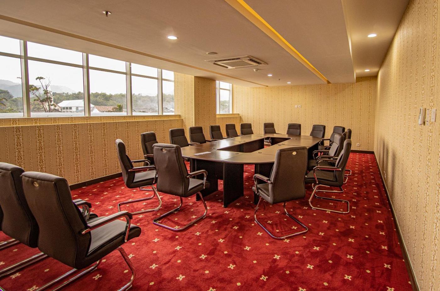 Labersa Hotel & Convention Center Toba Balige 外观 照片