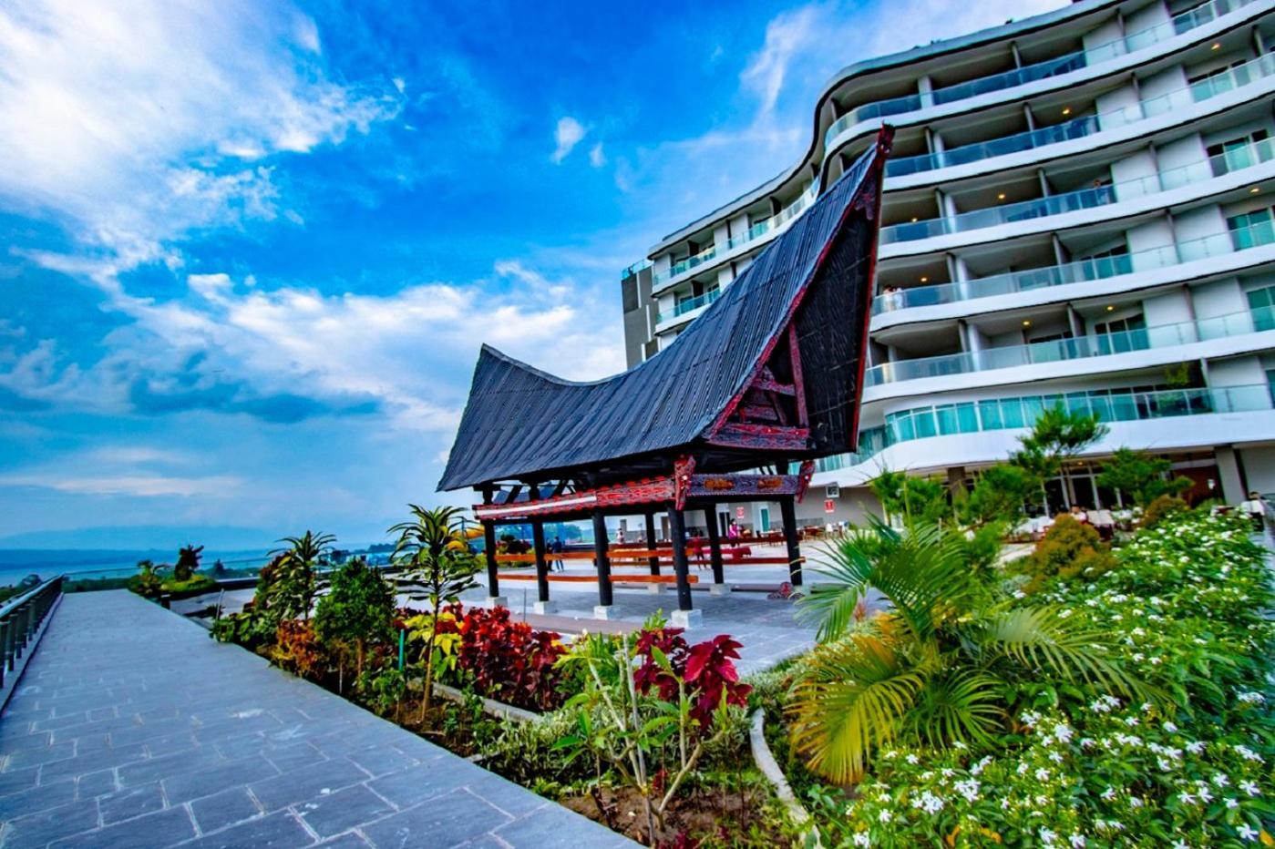 Labersa Hotel & Convention Center Toba Balige 外观 照片