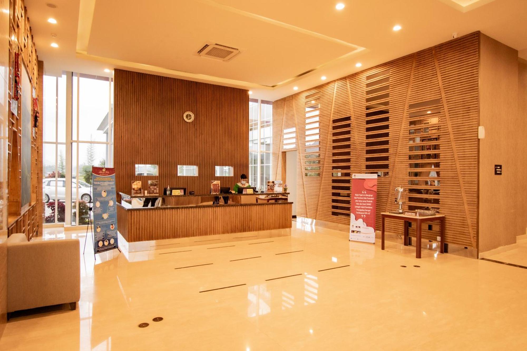 Labersa Hotel & Convention Center Toba Balige 外观 照片