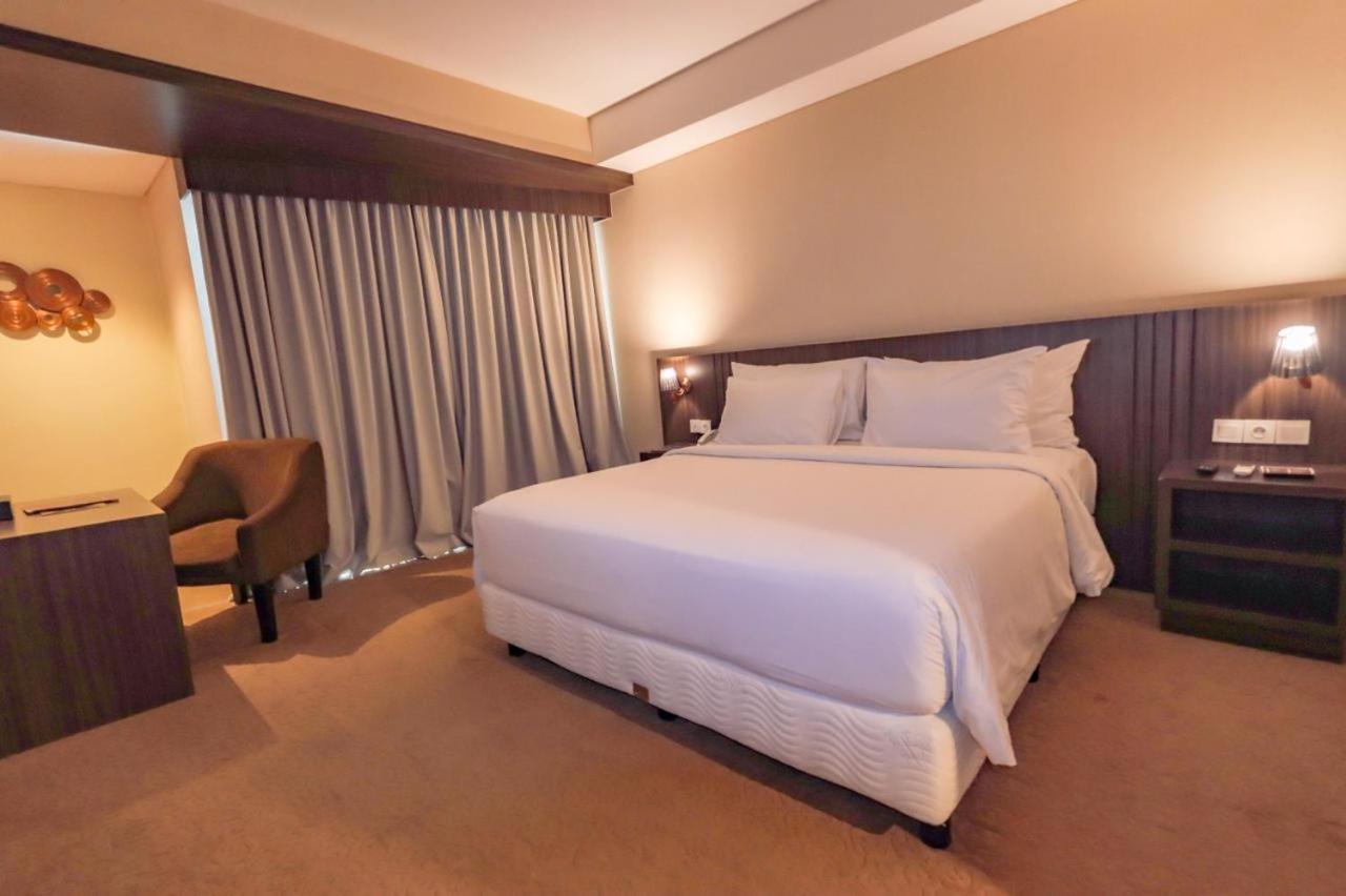 Labersa Hotel & Convention Center Toba Balige 外观 照片