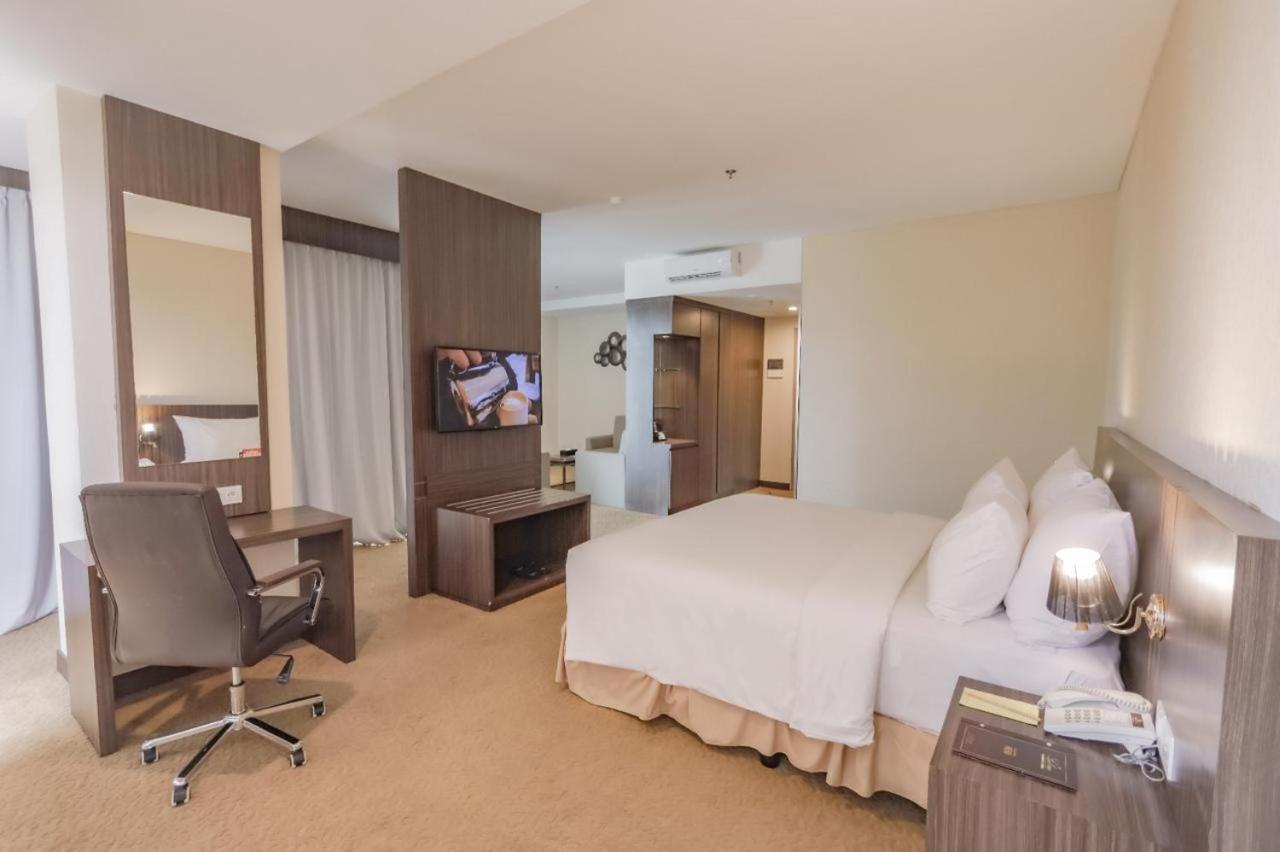 Labersa Hotel & Convention Center Toba Balige 外观 照片