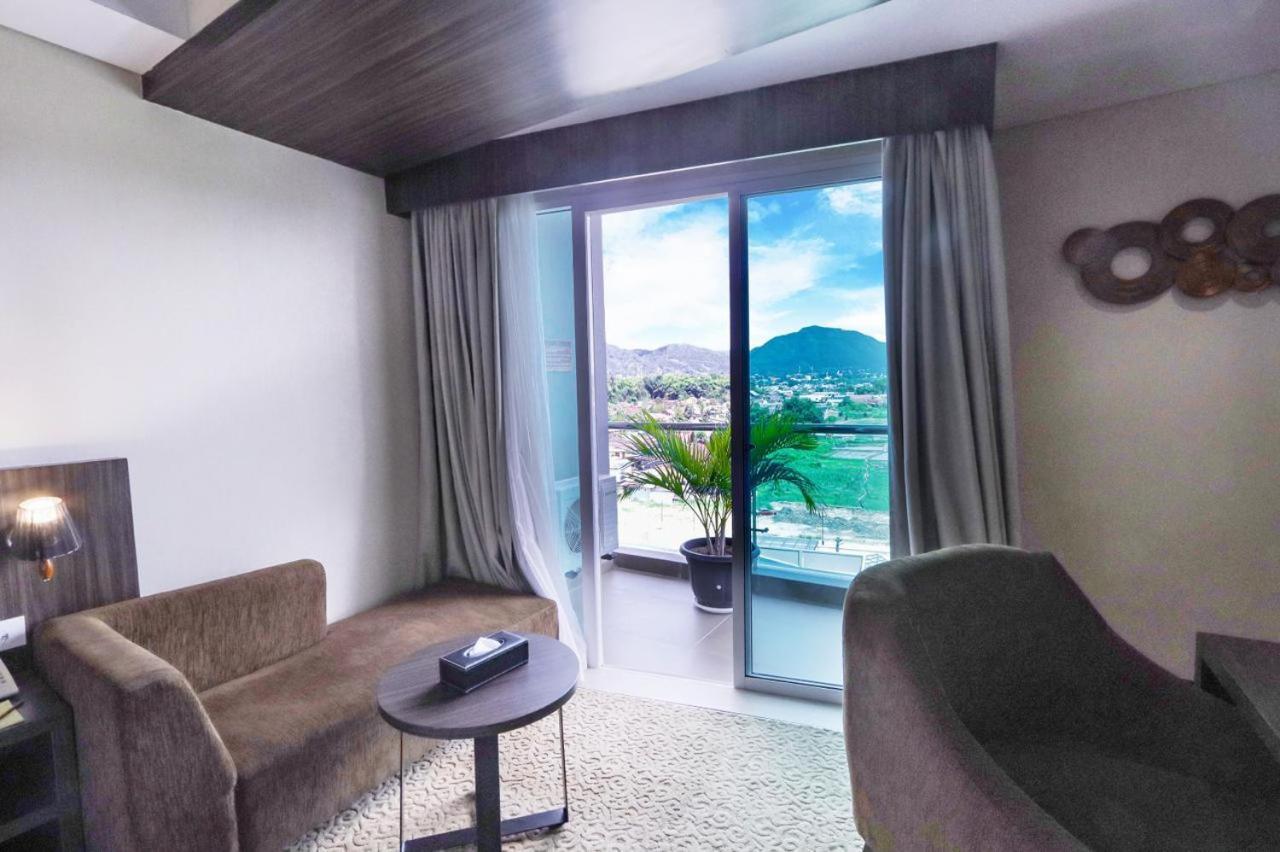 Labersa Hotel & Convention Center Toba Balige 外观 照片