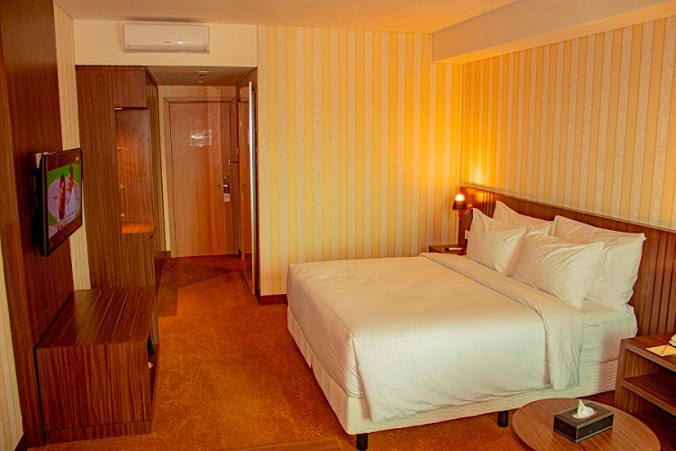Labersa Hotel & Convention Center Toba Balige 外观 照片