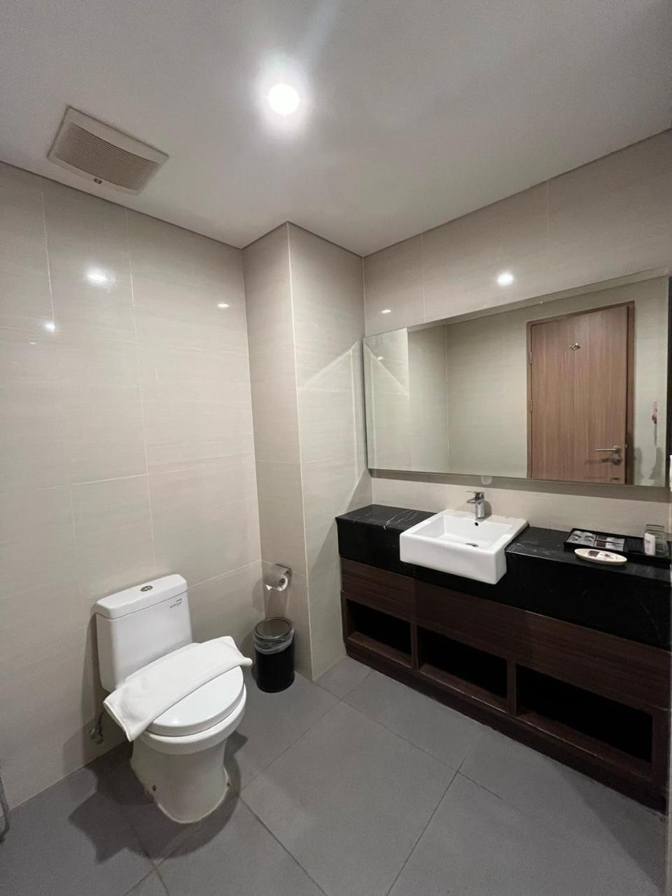 Labersa Hotel & Convention Center Toba Balige 外观 照片