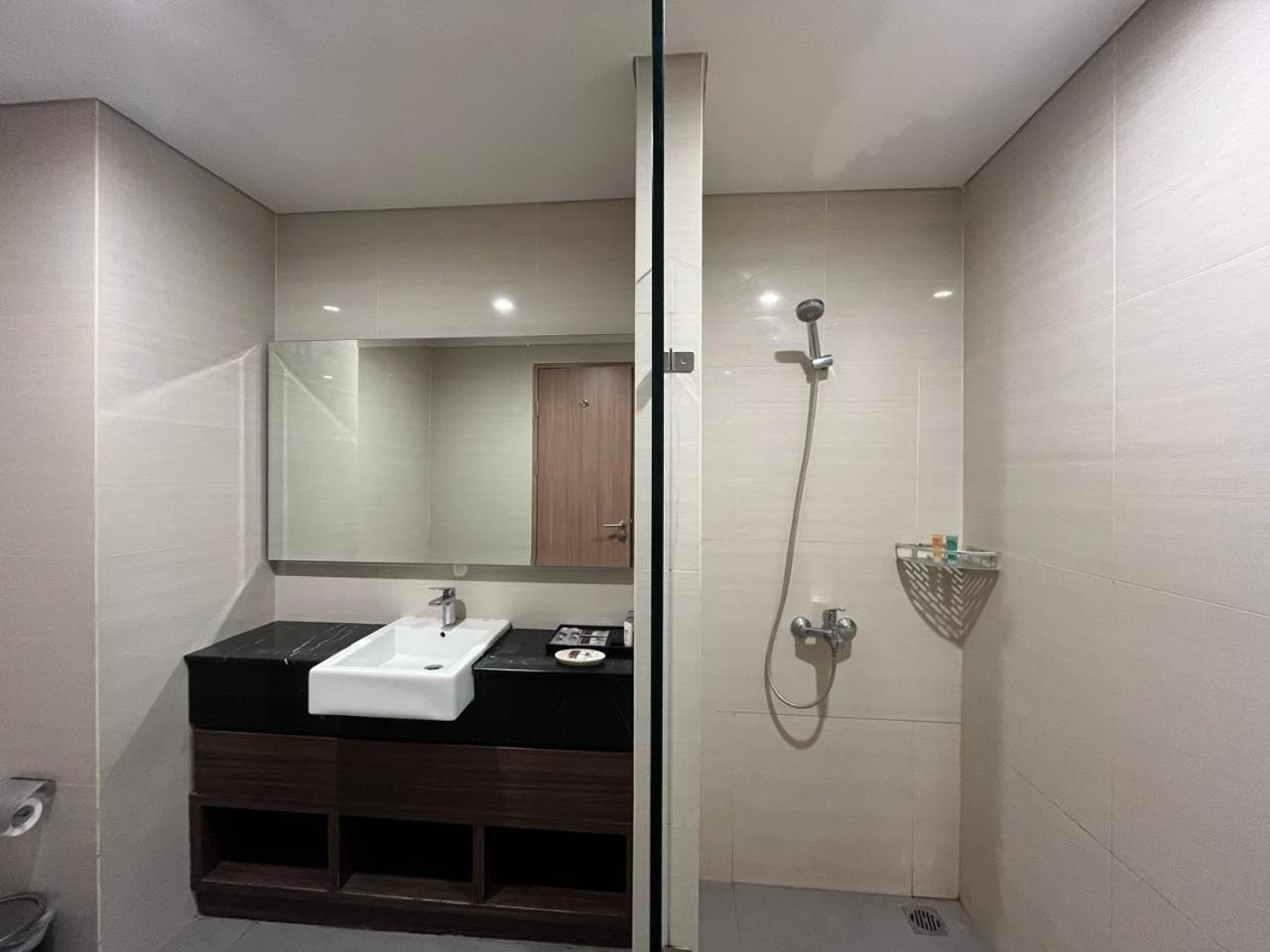 Labersa Hotel & Convention Center Toba Balige 外观 照片
