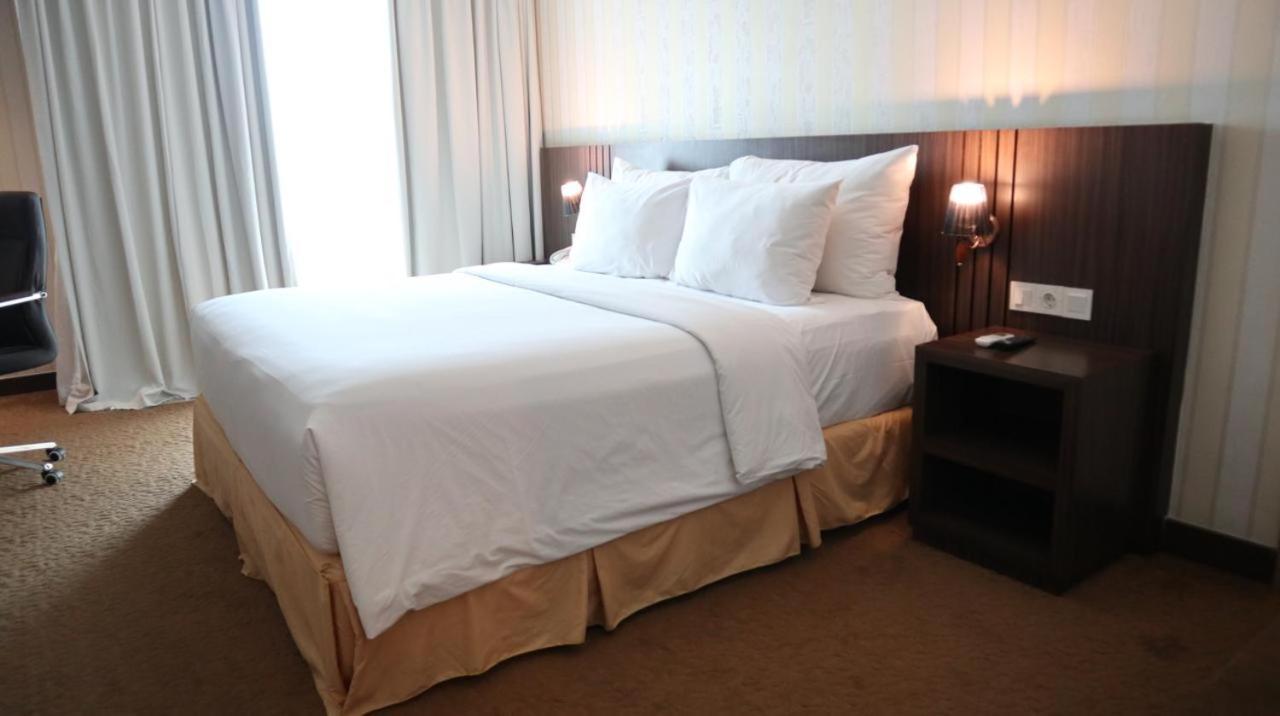 Labersa Hotel & Convention Center Toba Balige 外观 照片